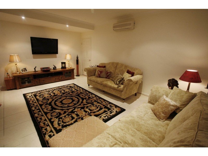 37 Waterview Drive, Bushland Beach QLD 4818