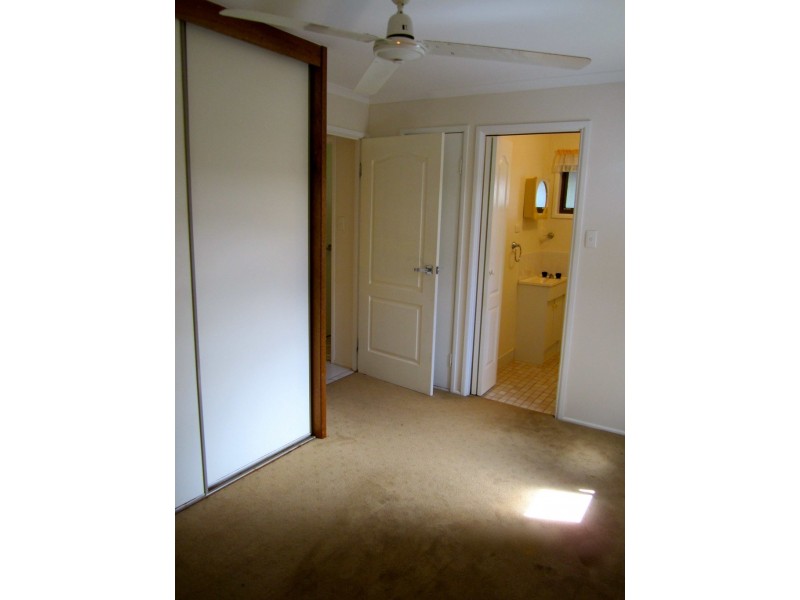 42 Paluma Street, Kirwan QLD 4817