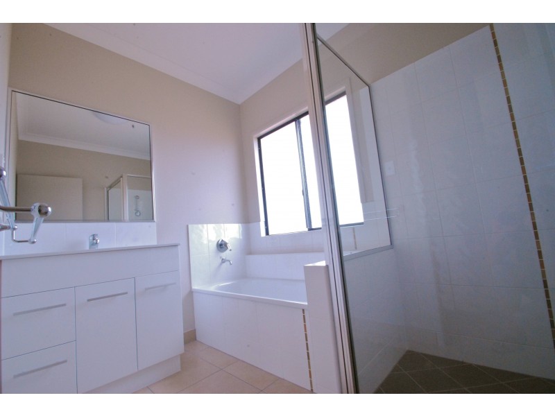 73 Ellsworth Drive, Mount Louisa QLD 4814