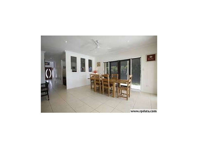 37 Waterview Drive, Bushland Beach QLD 4818