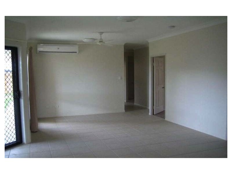 8 Lockyer Place, Mount Louisa QLD 4814