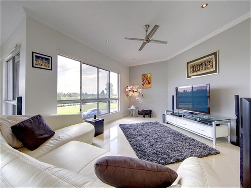 55 River Boulevard, Idalia QLD 4811