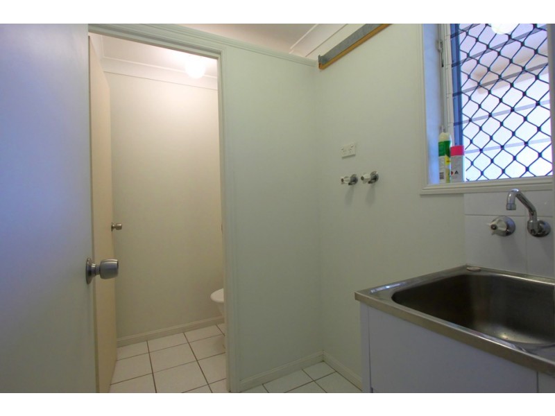 4/10 Vivian Street, Pimlico QLD 4812