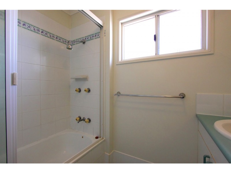 4/10 Vivian Street, Pimlico QLD 4812