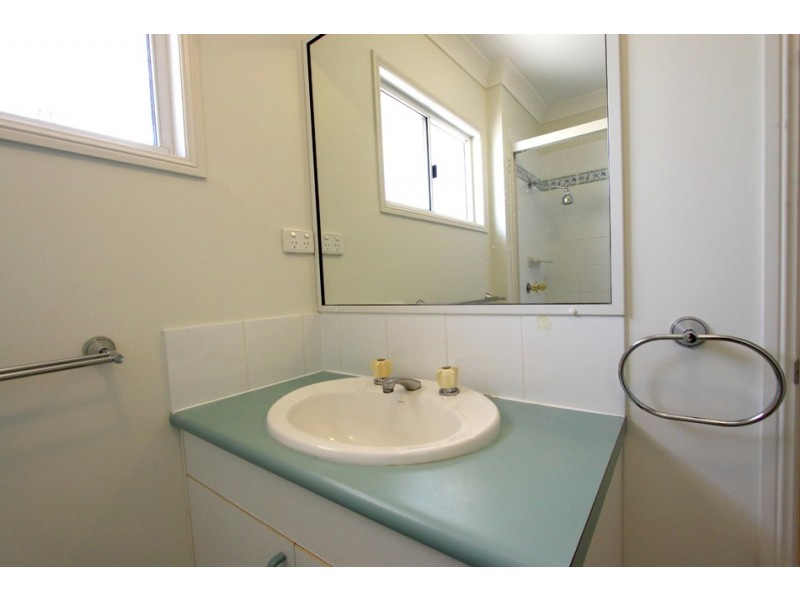 4/10 Vivian Street, Pimlico QLD 4812