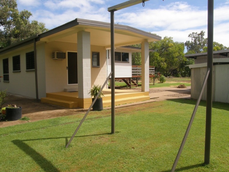 2 Sandpiper Avenue, Cungulla QLD 4816