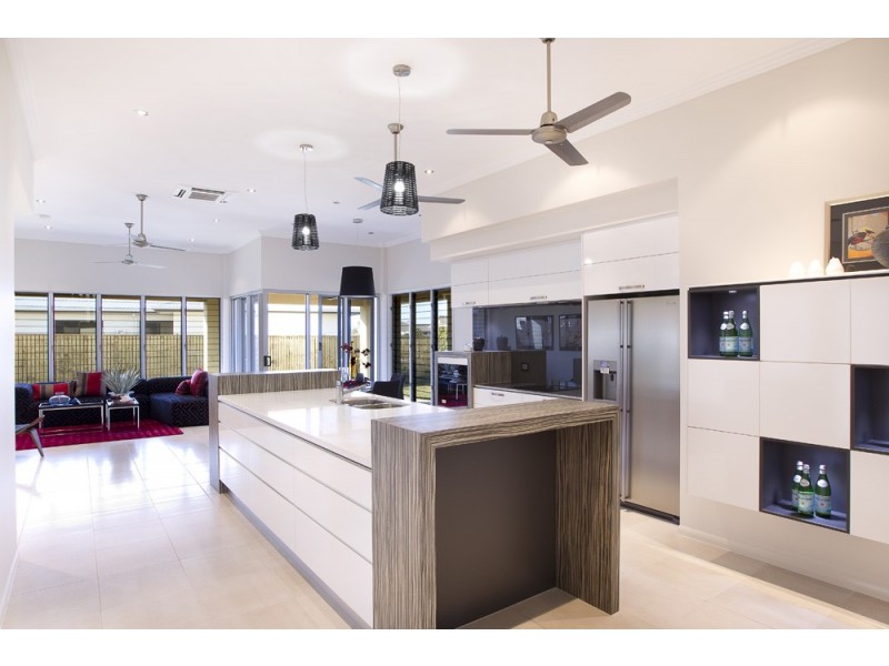 14 Kahana Way, Burdell QLD 4818