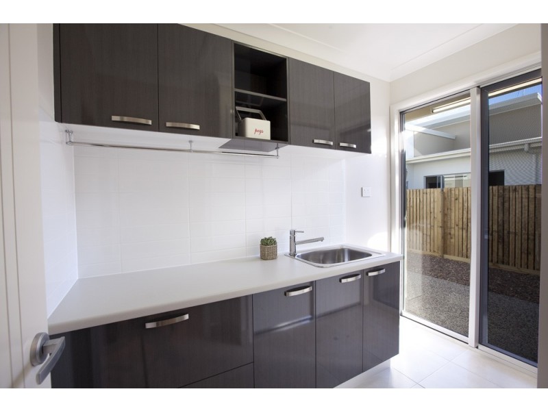 14 Kahana Way, Burdell QLD 4818