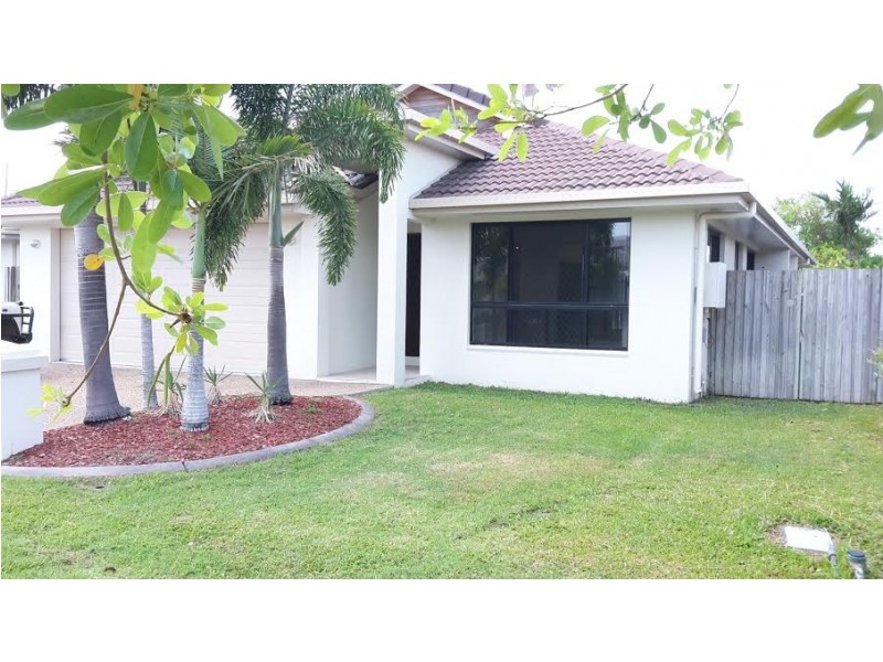 17 Waterfront Parade, Idalia QLD 4811