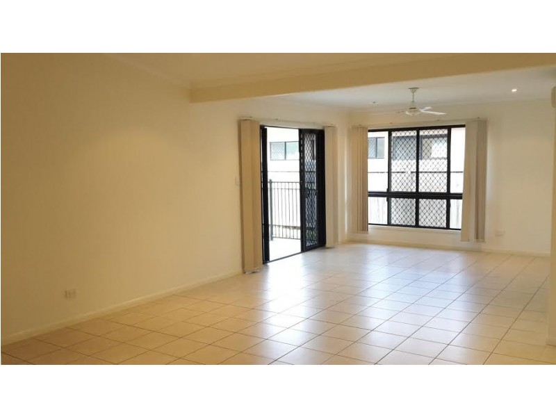 17 Waterfront Parade, Idalia QLD 4811