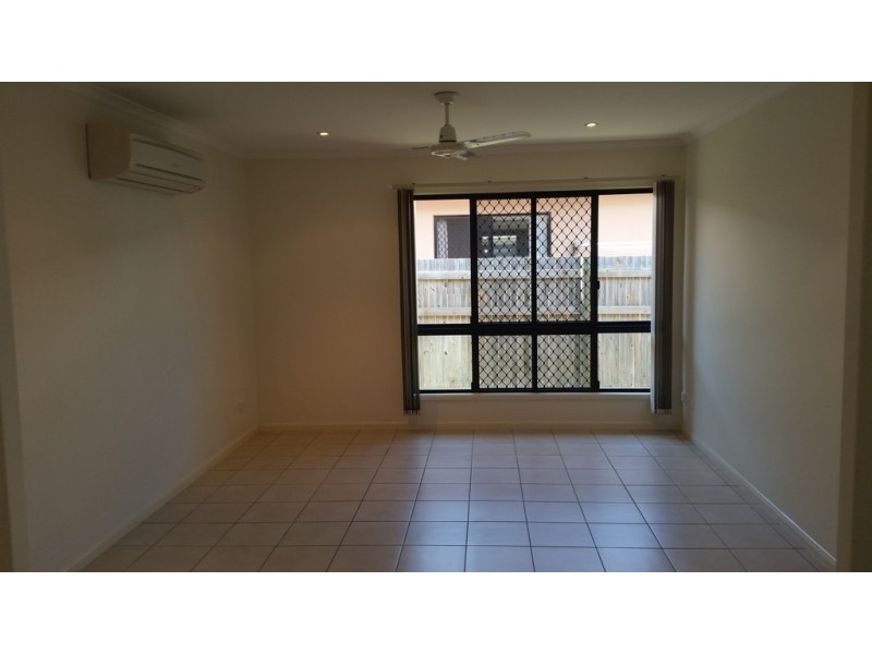 17 Waterfront Parade, Idalia QLD 4811