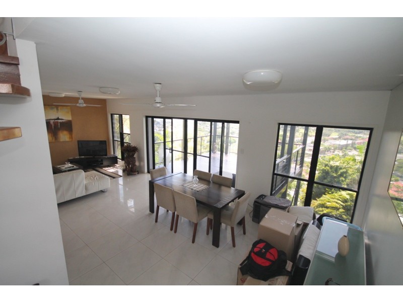 1/5 Glamis Court, Castle Hill QLD 4810