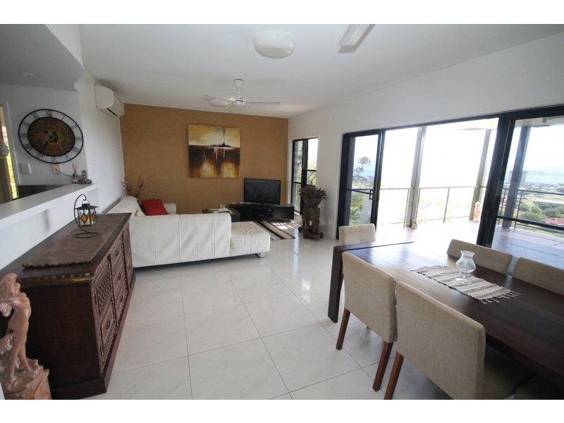 1/5 Glamis Court, Castle Hill QLD 4810