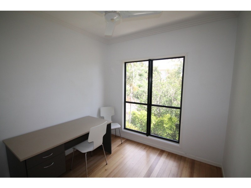 1/5 Glamis Court, Castle Hill QLD 4810