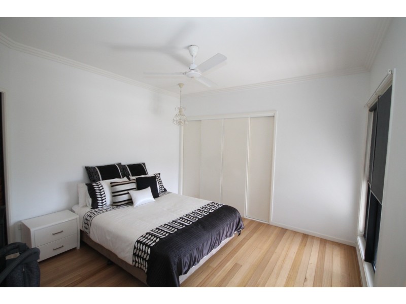 1/5 Glamis Court, Castle Hill QLD 4810