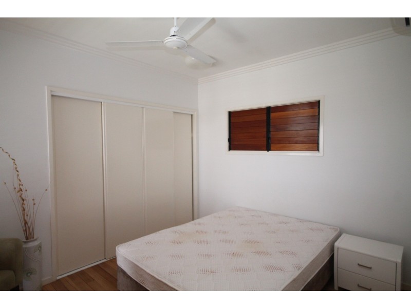 1/5 Glamis Court, Castle Hill QLD 4810