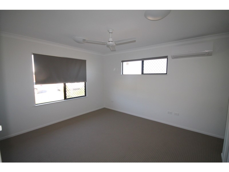 6 Glendower Street, Bushland Beach QLD 4818