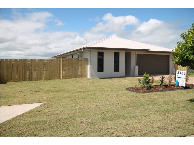 Bushland Beach QLD 4818