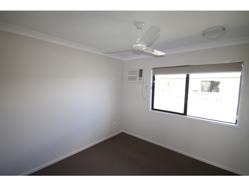 Bushland Beach QLD 4818
