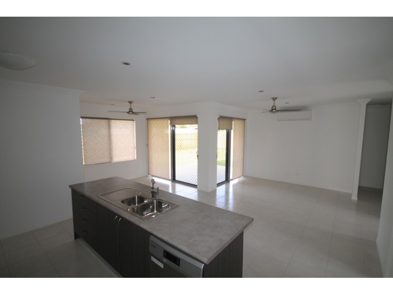 22a Stella Street, Kelso QLD 4815