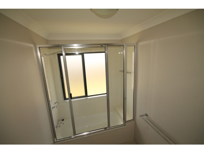 73 Shoalmarra Drive, Mount Low QLD 4818