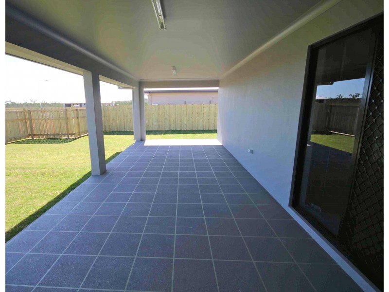 73 Shoalmarra Drive, Mount Low QLD 4818