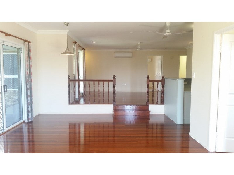 16 St Helens Drive, Mount Louisa QLD 4814