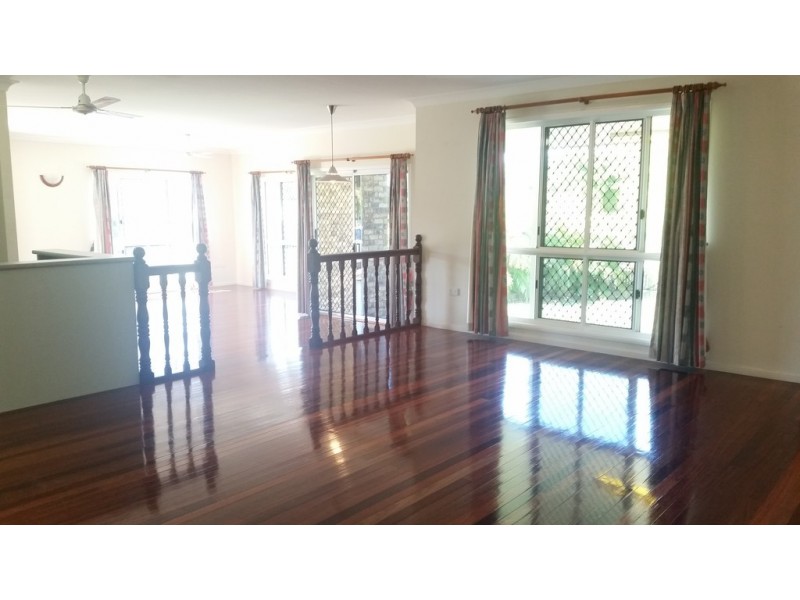 16 St Helens Drive, Mount Louisa QLD 4814