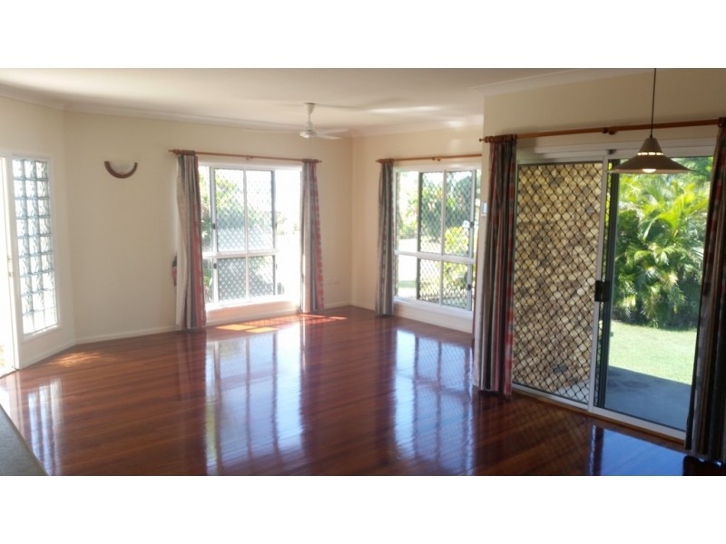 16 St Helens Drive, Mount Louisa QLD 4814