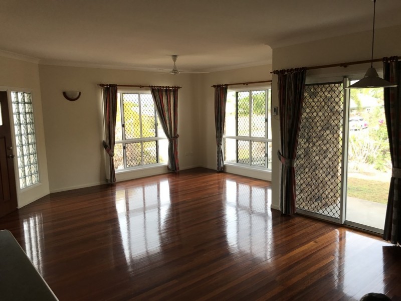 16 St Helens Drive, Mount Louisa QLD 4814