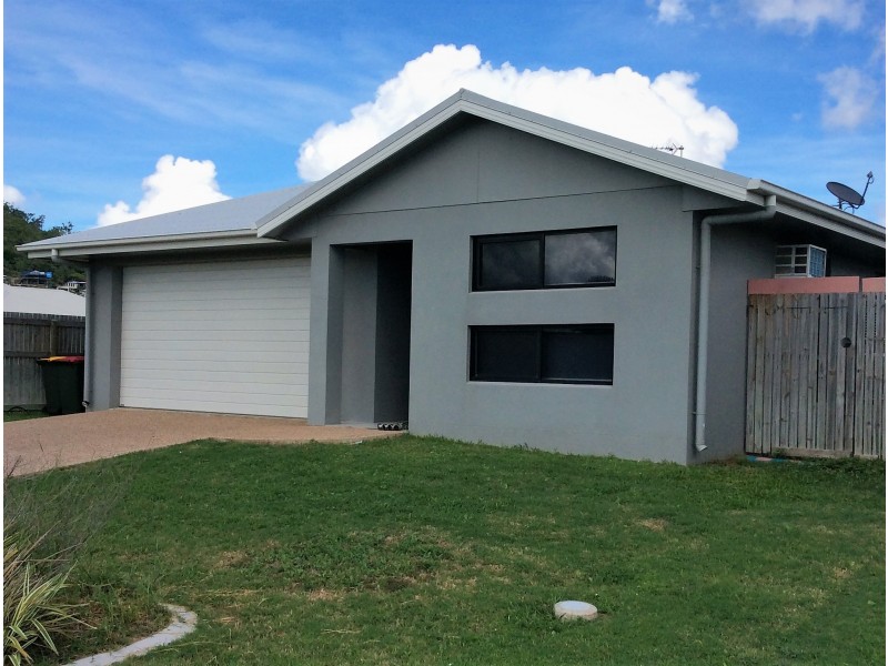 12 Malibu Parade, Mount Louisa QLD 4814