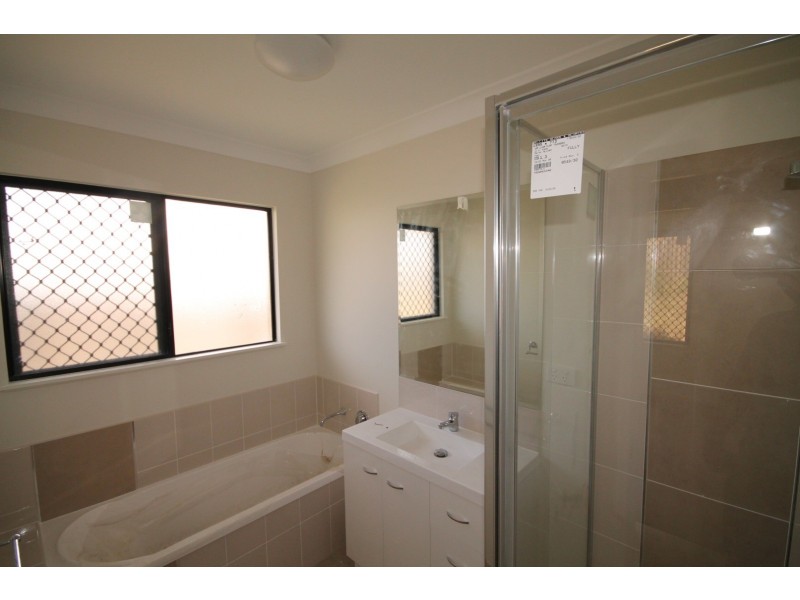 7 Cowrie Court, Bushland Beach QLD 4818