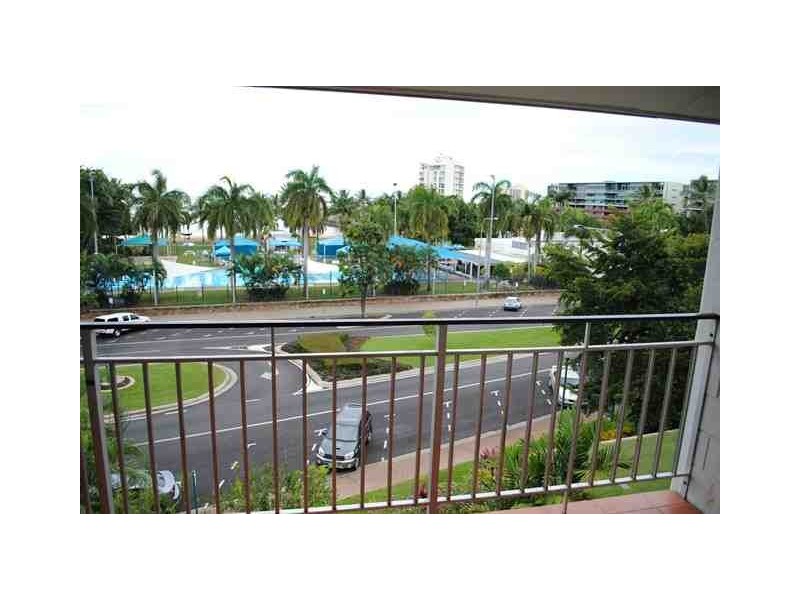 17/33 The Strand, North Ward QLD 4810