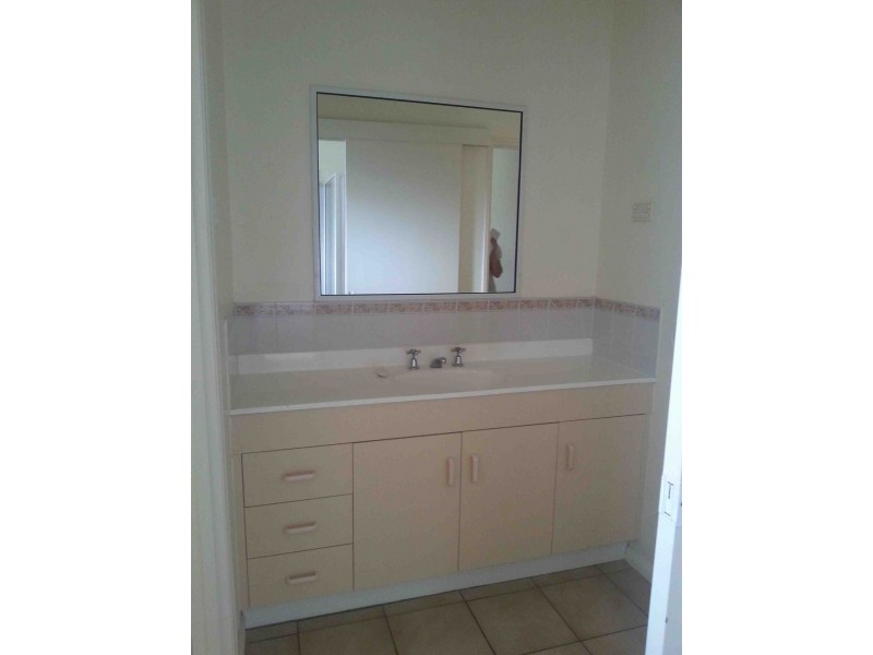 2 Madrid Court, Kirwan QLD 4817