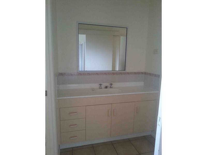 2 Madrid Court, Kirwan QLD 4817