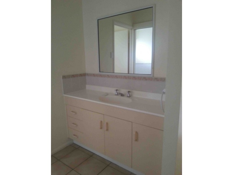 2 Madrid Court, Kirwan QLD 4817