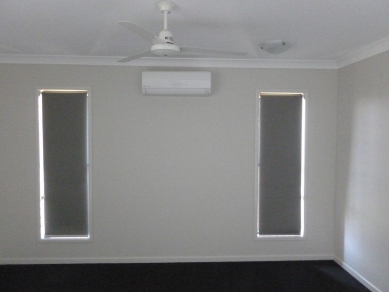 2 WKS FREE 10 Whitehaven Way, Mount Low QLD 4818