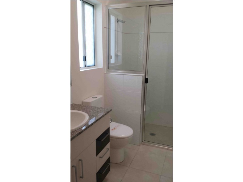 19 Ellenor Street, Mount Low QLD 4818