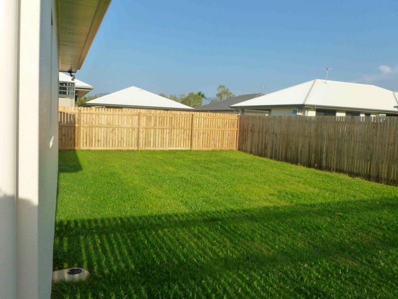 5 Sunburst Street, Mount Low QLD 4818