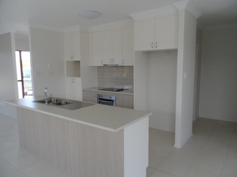 76 Willow Bank Drive, Kirwan QLD 4817