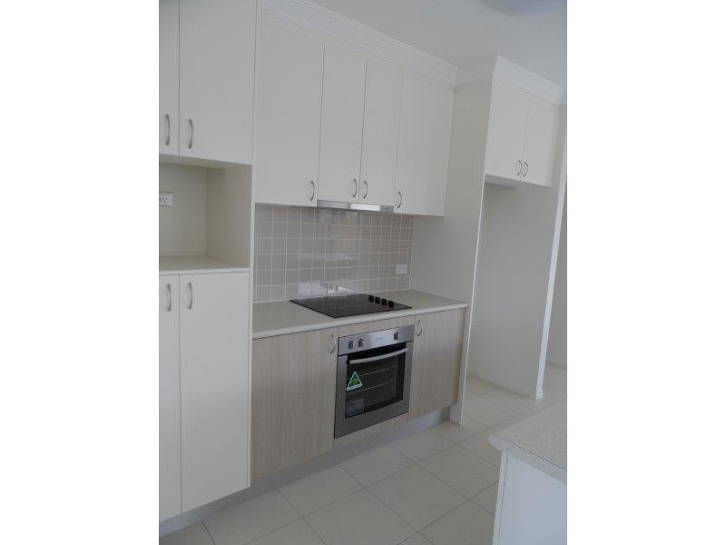 76 Willow Bank Drive, Kirwan QLD 4817