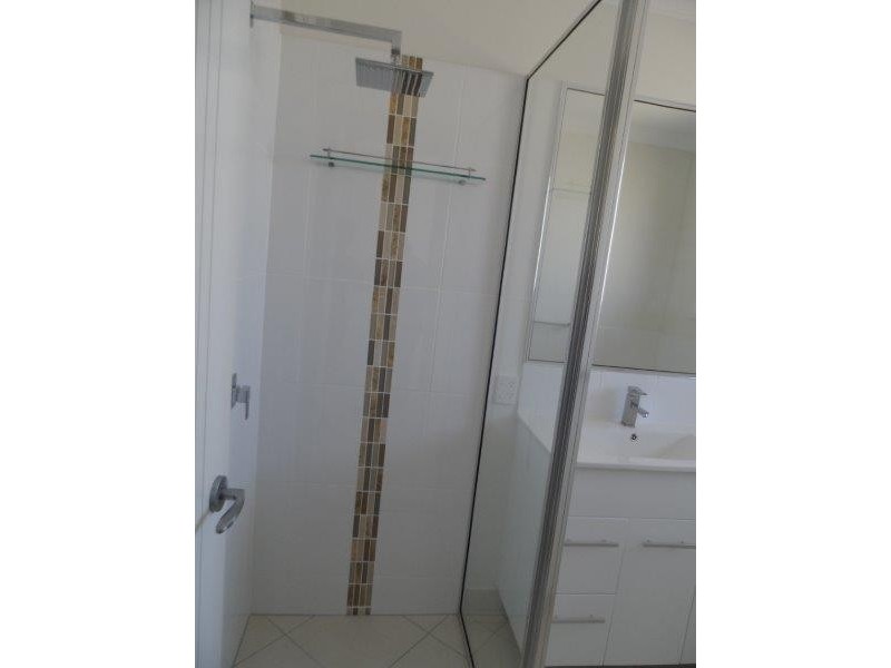 76 Willow Bank Drive, Kirwan QLD 4817