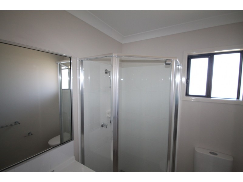 39 Bilbao Place, Bushland Beach QLD 4818