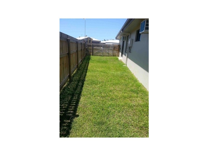4 Gotham Loop, Deeragun QLD 4818
