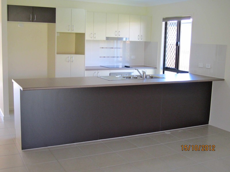 75 Ellsworth Drive (Greenview Estate), Mount Louisa QLD 4814