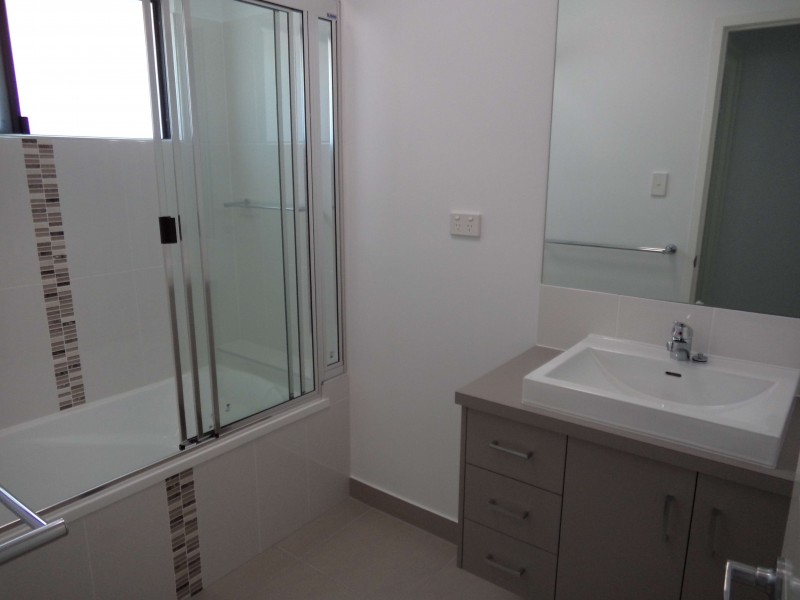 4 Tasman Circuit, Burdell QLD 4818