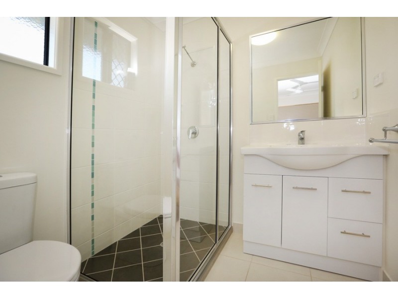 77 Willowbank Dve, Kirwan QLD 4817