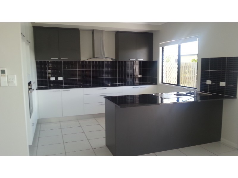 8 Solana Circuit, Burdell QLD 4818