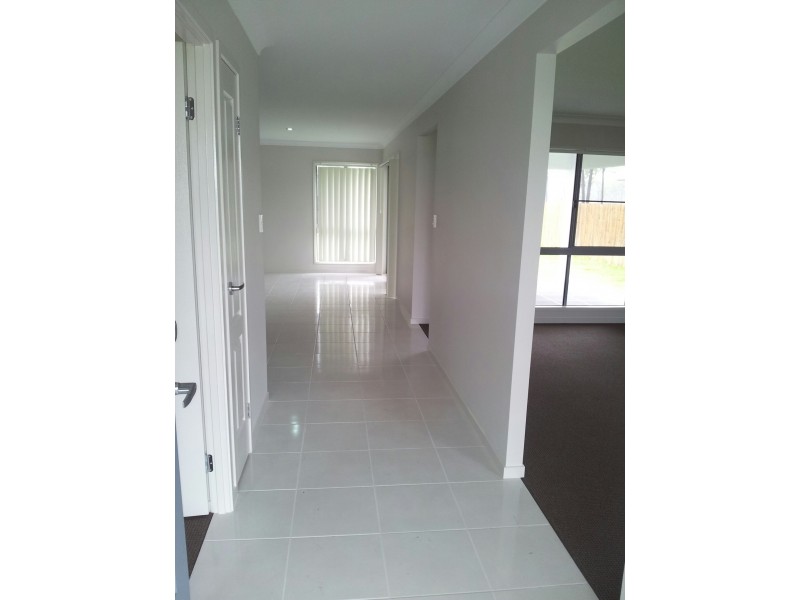 31 Pongamia Parade, Mount Low QLD 4818