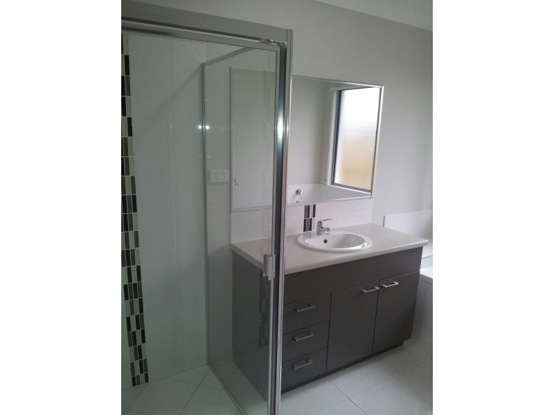 31 Pongamia Parade, Mount Low QLD 4818